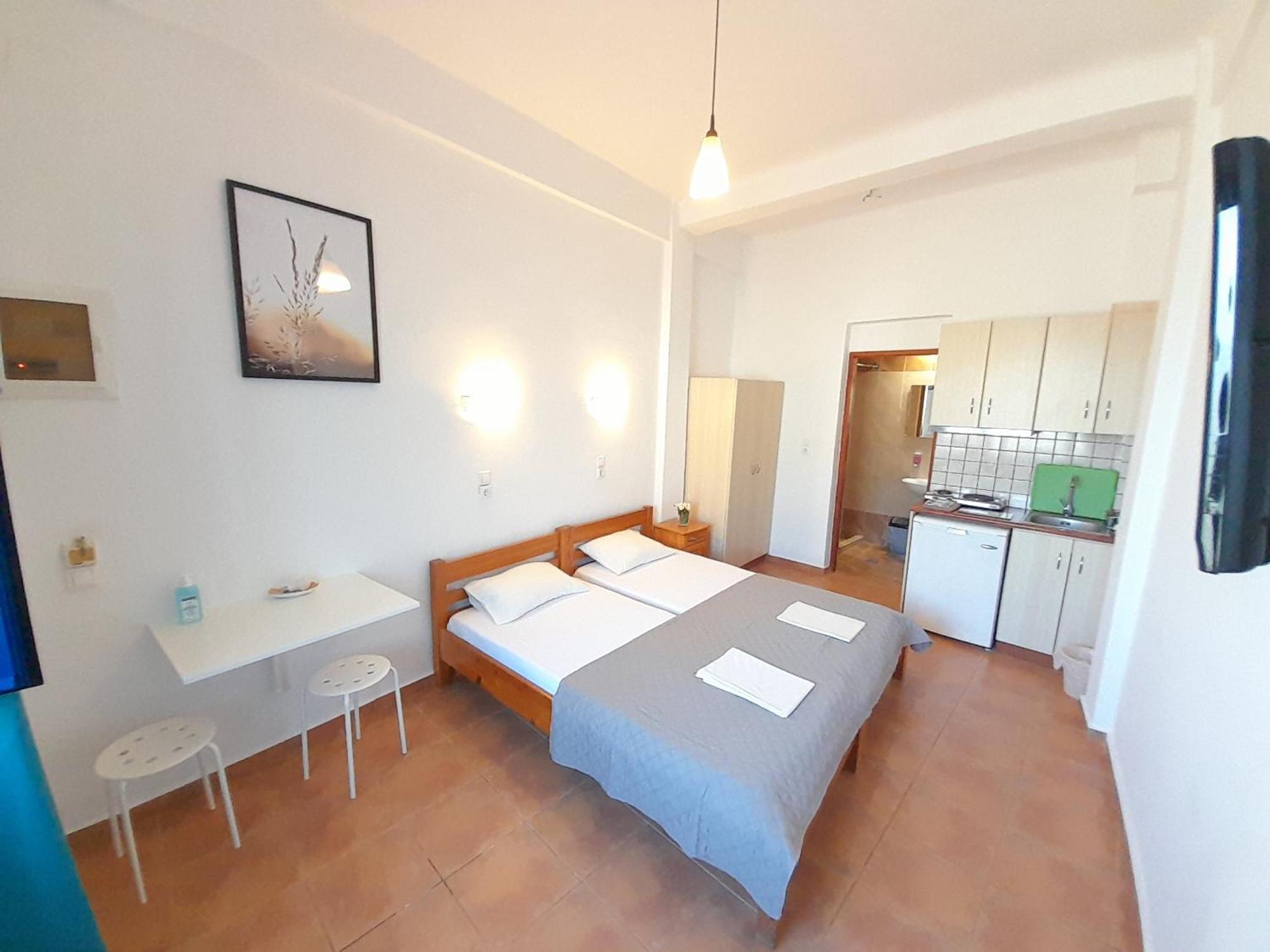 Lydia Mare Aparthotel Ágios Kírykos Room photo
