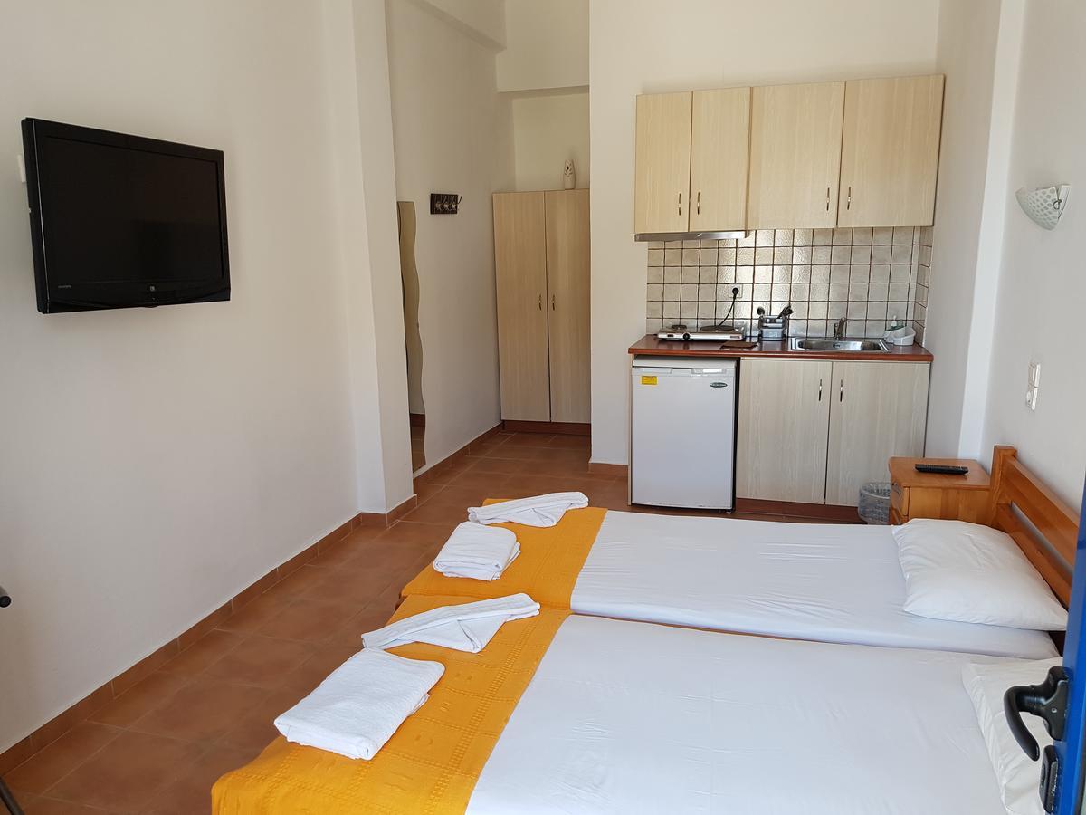 Lydia Mare Aparthotel Ágios Kírykos Exterior photo
